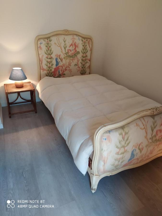 La Grande Maison Dans La Prairie Caille 外观 照片