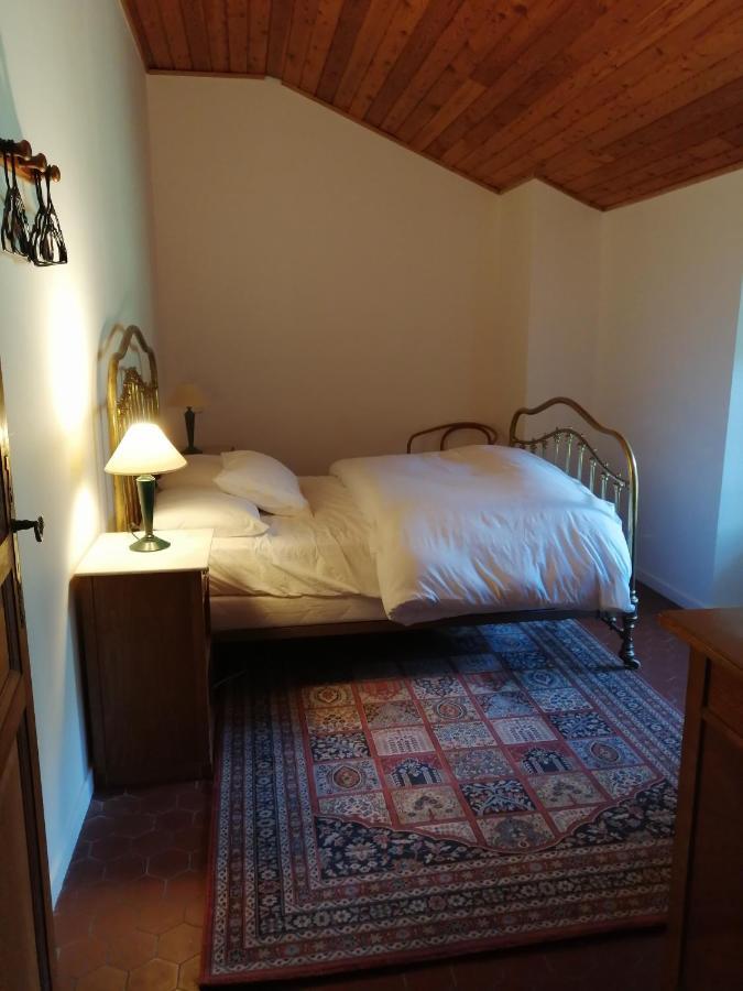 La Grande Maison Dans La Prairie Caille 外观 照片
